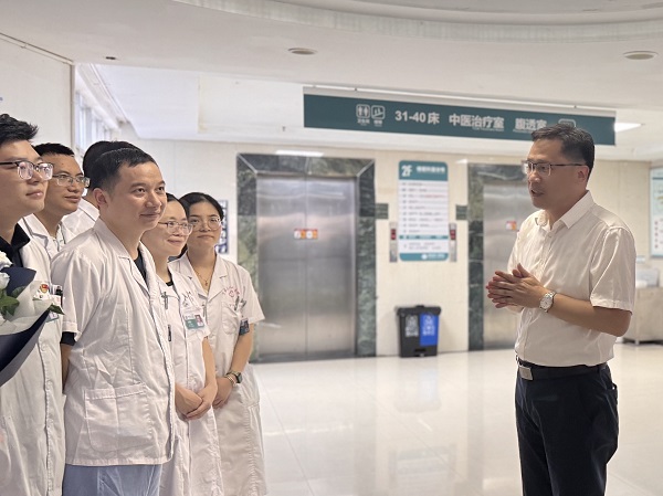 弘扬医者使命担当——我院举办第八个中国医师节系列活动