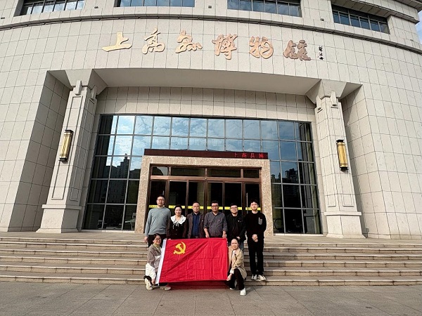 【主题党日+】缅怀革命先烈 传承红色基因——万载县人民医院临床第三、第四党支部以红色教育为引领深化医德医风建设